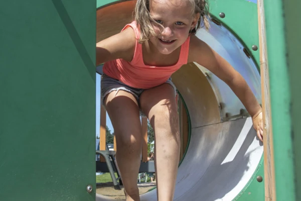 camping-de-molenhoek-sfeerbeeld-speeltuin