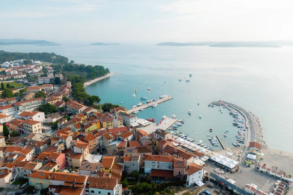 bi-village-drone-stadje