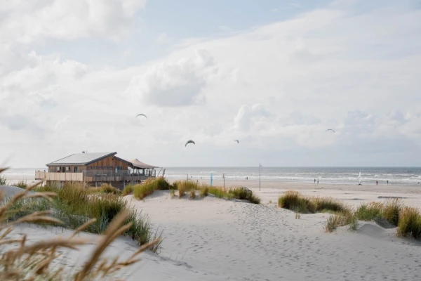 Villatent-strand-ameland-vakantie