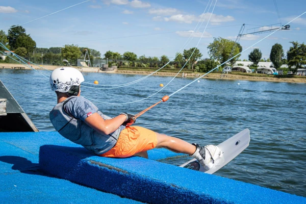 camping-betuwestrand-waterski
