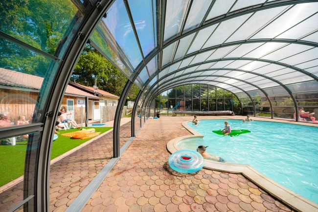 Camping Au Clos De La Chaume Zwembad  Close Up