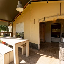 1. Wood 5P   Terras Met Tafel